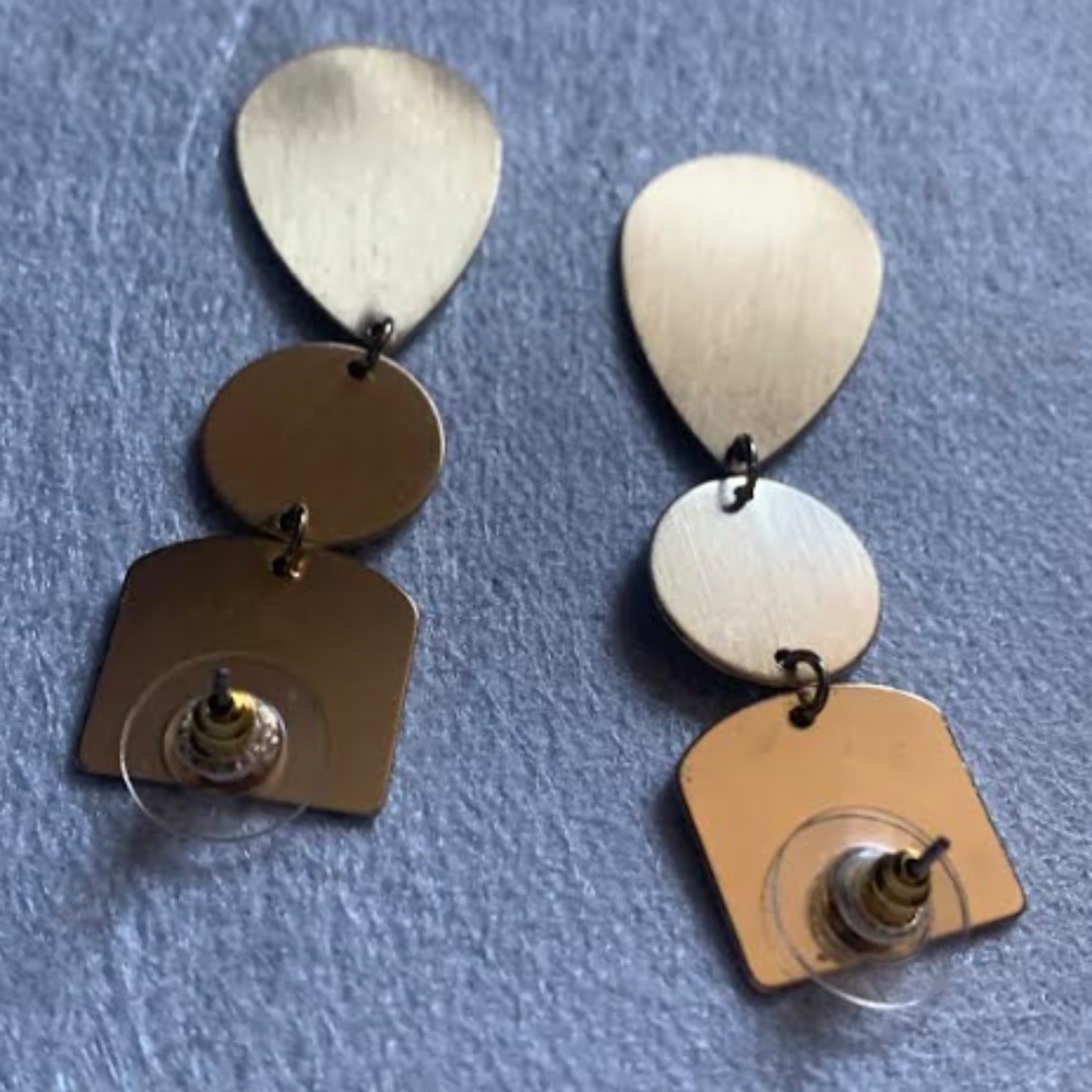 🆕 Geometric Earrings - Picture 10 of 10